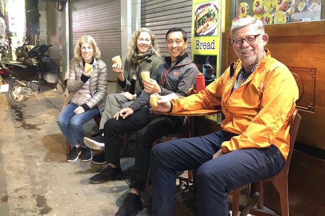 Private Food Tour: Standard, Gluten-Free or Vegetarian Options - Meeting at Thang Long Water Puppet Theatre and getting set up