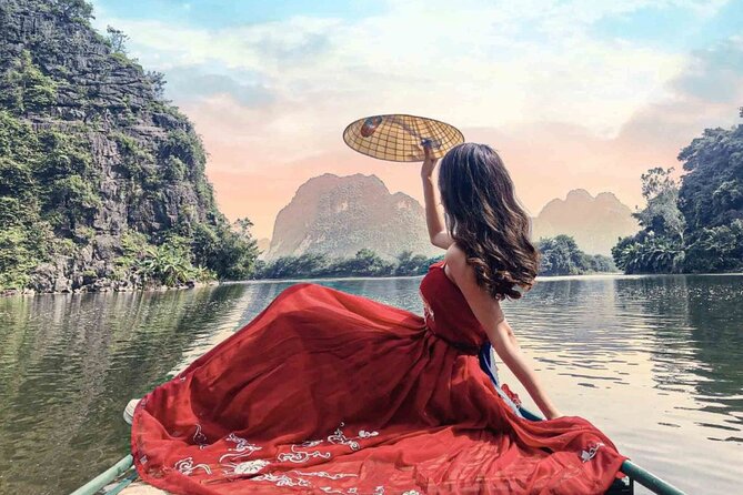 Private Full-Day Boat Tour on Trang An Wonders: Mua Caves, Hoa Lu - Hoa Lu temples of the Dinh and Le dynasties: where the story sticks