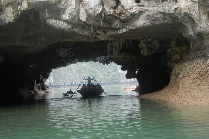 Private Full-Day Tour to Halong Bay from Hanoi - Boat lunch: Vietnamese food at sea, no extra hunting
