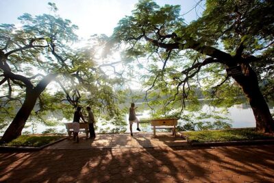 Private Good Morning Hanoi Guided Tour with Local Breakfast - Huu Tiep Lake, Ngoc Village, and the Downed B-52