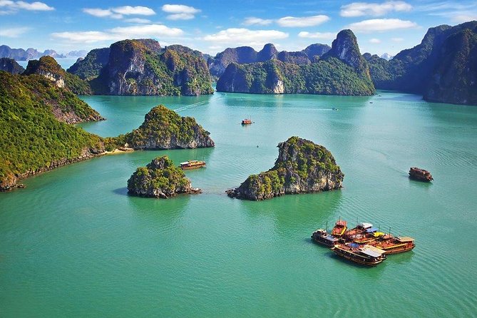 Private Halong Bay In Day - Getting to Tuan Chau: The 8:30am Hanoi Pickup Reality Check