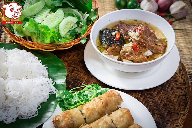 Private Hanoi Food Walking Tour of the French Quarter - Hoan Kiem Lake and St Joseph’s Cathedral: the start point that sets the tone