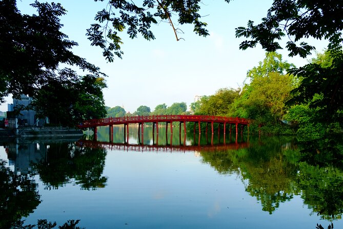 Private Hanoi Half-Day Tour: Train Street and Must Visit Places - Tran Quoc Pagoda on West Lake: the quiet start that sets the tone