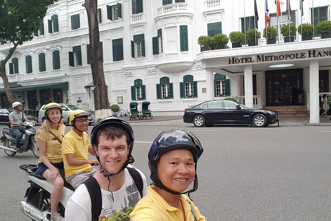 Private Hanoi Motorbike Sightseeing and Food Tour - Hữu Tiệp Lake and the Downed B-52: Where War History Shows in Plain Sight