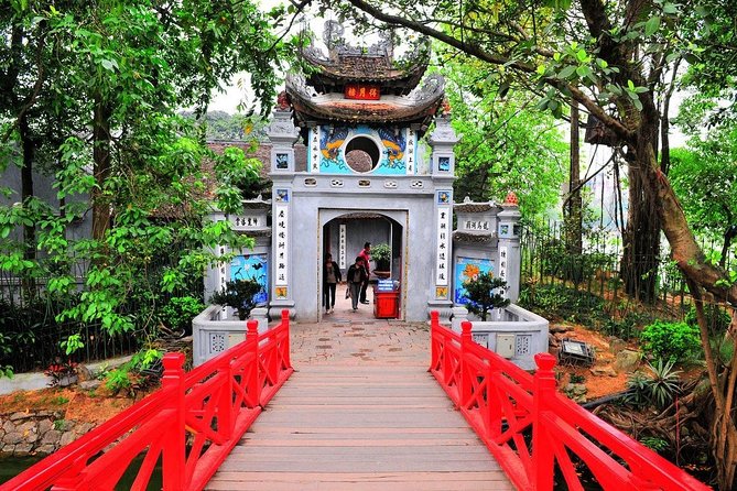 Private Hanoi Shore Excursion with Puppet Show from the port - Temple of Literature and lunch: where Hanoi slows down