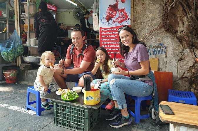 Private kid-friendly Hanoi food tour with a taste of great dishes - What’s included in $40: tastings plus the guide’s real value