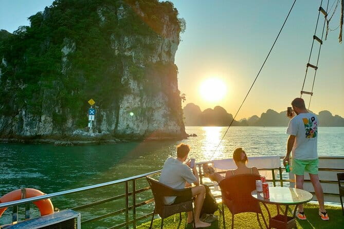 Private/Shared Transfers From/To Hanoi - Ha Long -Ninh Binh-Sa Pa - Price and value: why this can cost less than you think