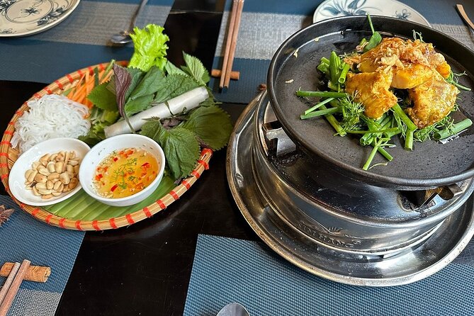 Private Street Food Tour with a Local Food Guide - Mr Bảy Miền Tây and Bánh Xèo: crispy pancake with wrap-and-dip logic