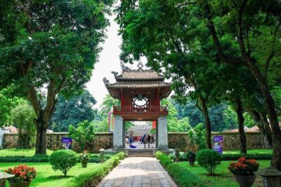 Private Tour: Hanoi City Full-Day Tour with Train Street Visit - Ho Chi Minh Mausoleum: where the visit feels solemn