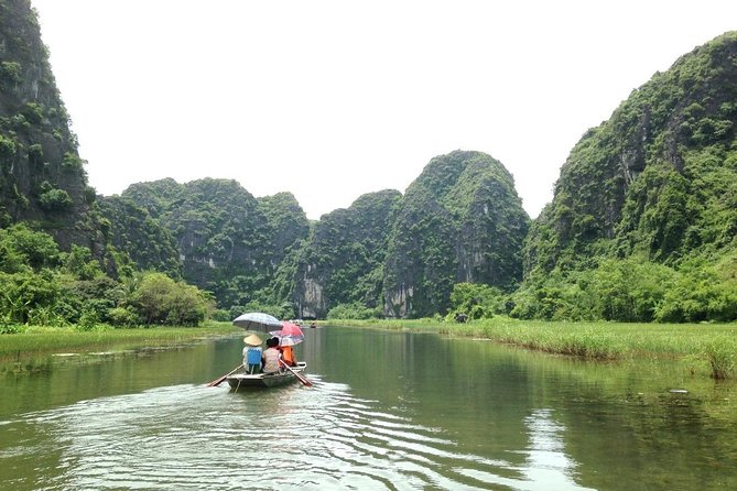[Private] Trang An Boat Ride and Hoa Lu Temples - Day tour - Hoa Lư temples of the Đinh and Lê dynasties: what you’ll see (and what you won’t)