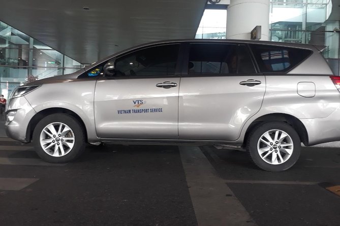 Private Transfer Between Hanoi Airport (han) And Hanoi City Center - The 45-minute ride into Hanoi: comfort and control