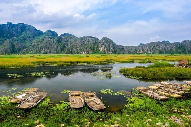 Private Transfer FROM/to Hanoi TO/from Ninh Binh (Hotel Pickups) - Door-to-door Hanoi to Ninh Binh, without the hassle
