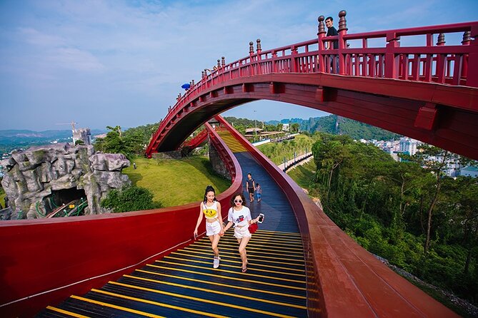 Private Transfer One Way From HANOI > HALONG - The New Expressway Ride and That 15-Minute Reset