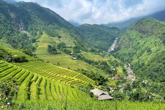 Private Trekking through Terraces Rice Fields in Sapa - Stop 3: Ta Van Village for Giay Culture in a Short, Sweet Finish