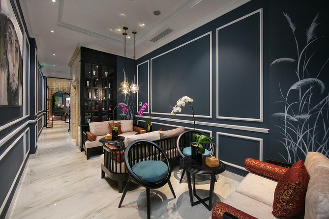Relaxing Package In 150 Minutes At Mf Boutique Spa - Swedish Massage (90 minutes): The Round-Hole Bed and Firm, Controlled Work