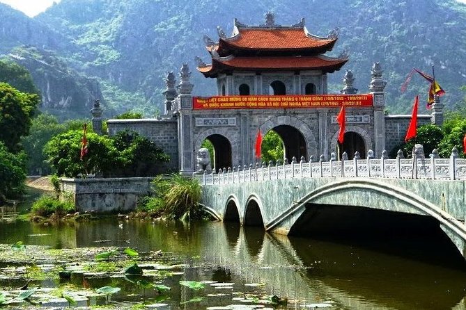 Round-Trip Hanoi to Ninh Binh Private Vehicle Charter - Hoa Lư and Tam Cốc: why the “start point” choice matters