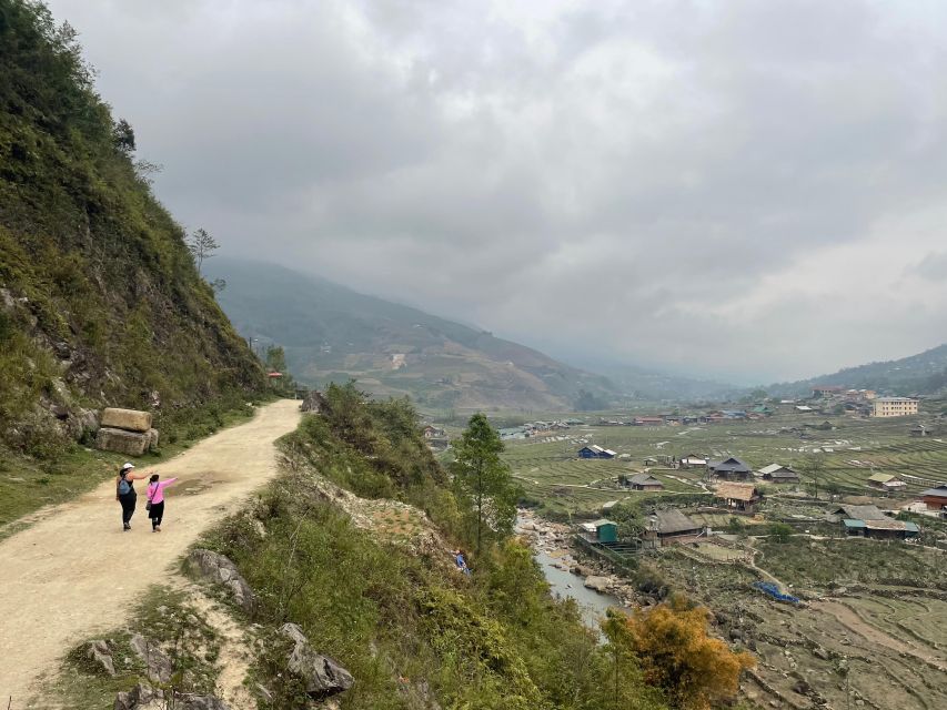 Sapa 1 day trekking hidden place of terraced fields - Y Linh Ho: Terraces First, Then a Real Village Lunch