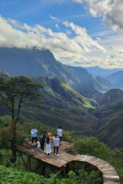 SaPa: 2-Day Villages,Rice Fields, Love Waterfall Hiking Tour - Day 1: Sapa down to Suoi Ho, Giang Cha, Ta Phin—and a bamboo forest homestay