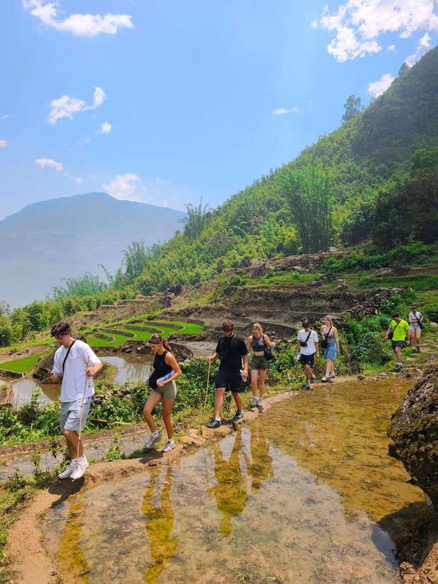 SAPA: 2 DAYS Walking & 1 night at Homestay with LOCAL GUIDE - Day 1: Ham Rong Mountain to Black H’Mông villages (about 12–14 km)
