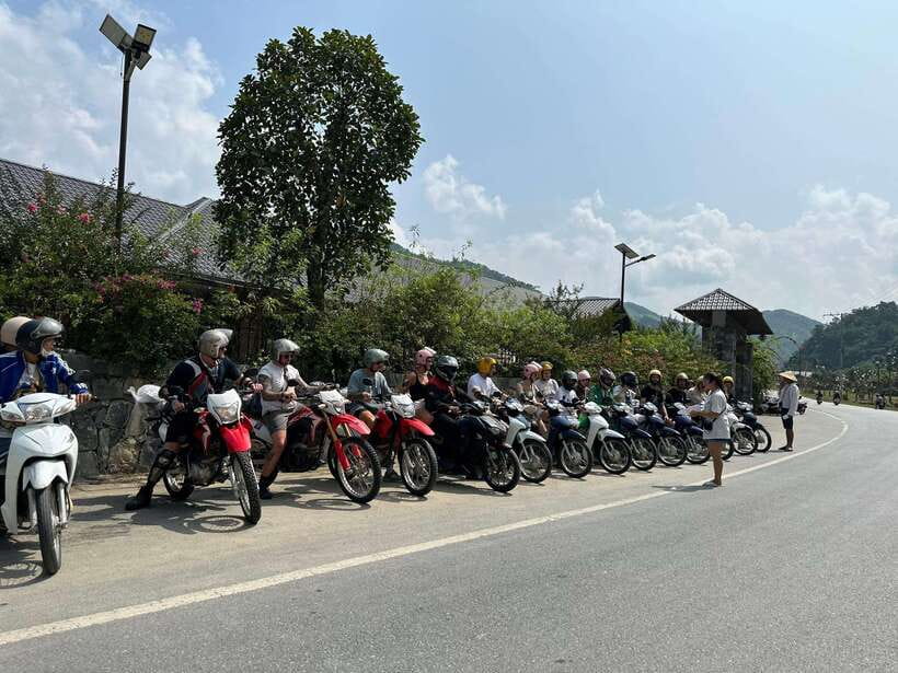 Sapa: 3-Day Ha Giang Loop Motorbike Tour - Sapa to Ha Giang: The night-bus start and early-morning nap
