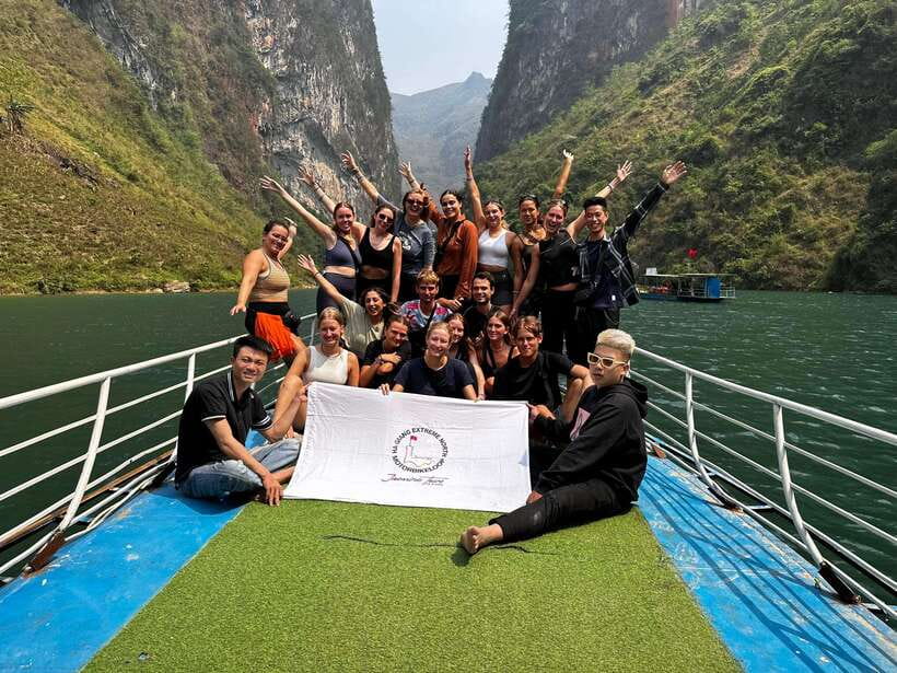 Sapa: 3-Day Ha Giang Loop Motorbike Tour - Day 3: Duong Thuong Valley, Thuan Hoa, Song Lo Valley, and back to Ha Giang
