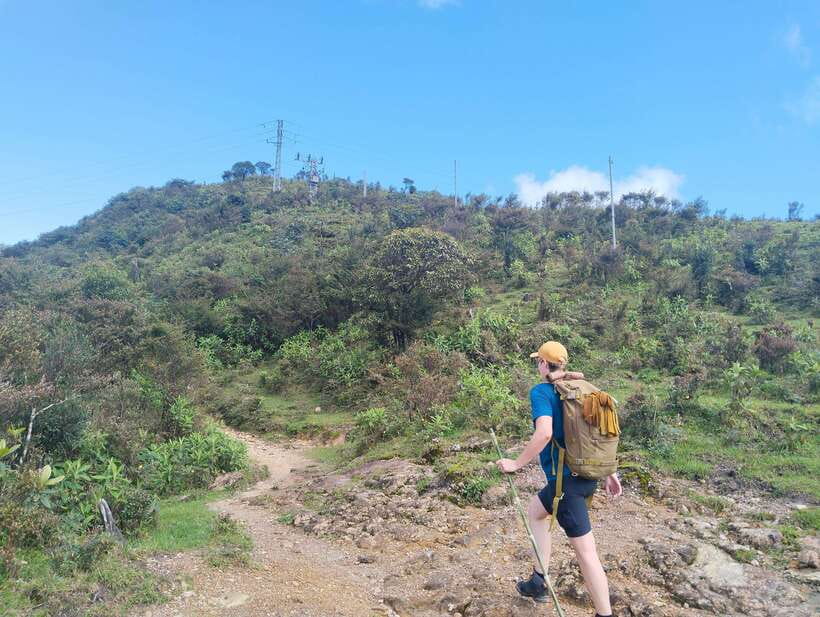 SAPA : Climb up to Fansipan mountain with LOCAL GUIDE - The Early Pickup and the Trip to Tram Ton Pass (5:30 AM Start)
