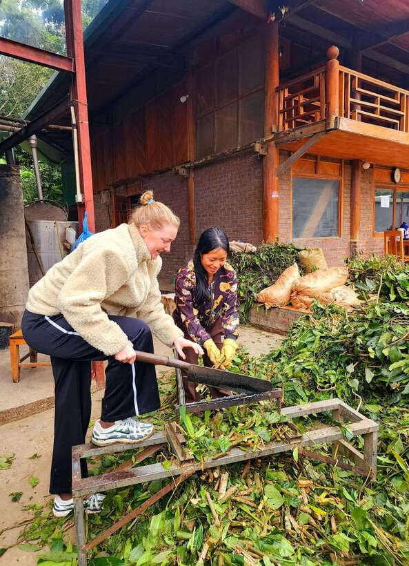 Sapa: Discover the Secrets of the Red Dao: A Healing Journey - Cang Ngai Lunch: Fuel With a View and No Big Detours