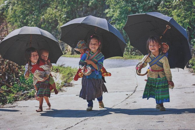 Sapa Easy Trekking Villages 2 days, 1 night: Meals, Local guide, 3 star hotels - Day 1 in Sapa: Cat Cat village without the chaos