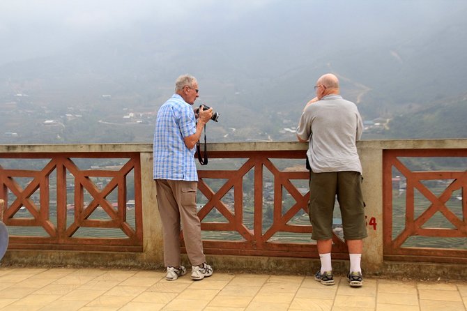 Sapa Easy Trekking Villages 2 days, 1 night: Meals, Local guide, 3 star hotels - Guides make the difference: Linh, Hoa, May Trang, Vu, Thanh