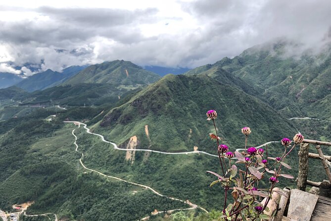 SaPa Motorbike Tour - Half day - Visit Waterfall - Rong May glass bridge: the fun extra that costs money