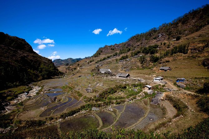 Sapa Mountain View and Villages Trek - Giang Ta Chai Village: Hmong Life by the Muong Hoa River