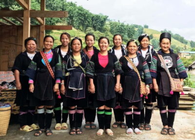 Sapa: Muong Hoa Mountain Views and Villages Trek with Lunch - Getting started from Massage Lits on Hoàng Văn Thụ