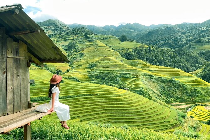Sapa Muong Hoa Valley & Ta Van Eco Village Scenic Tour (No Trek) - Stop 1: Muong Hoa Valley viewpoints from the air-conditioned van