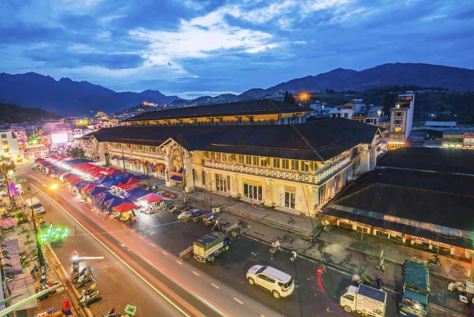 Sapa Night Market Experience – BBQ, Hotpot & Black Chicken - What a Typical Night Looks Like (And Why It Works)