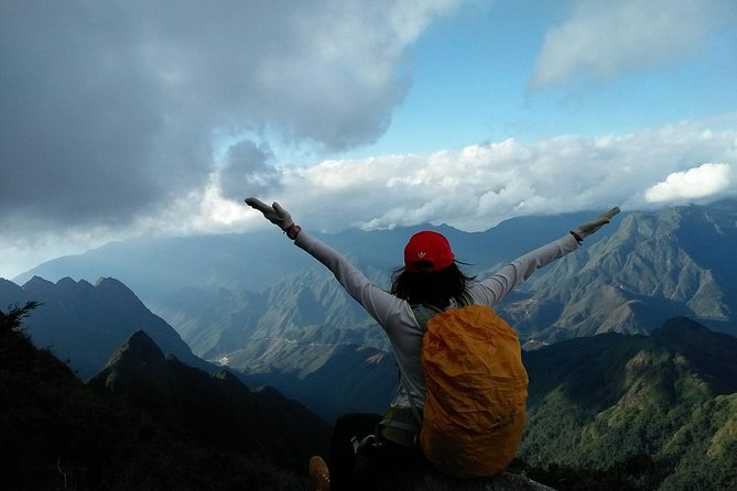 Sapa Tour: 2-Day Fansipan Trekking - Day 1 on the mountain: learn first, then hike