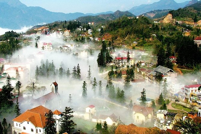 Sapa Tours 2D1N stay At 4 stars hotel nice Sleeping Bus TRANSFER - Day 2: Y Linh Ho terraces, Lao Chai home visits, and Ta Van pickup