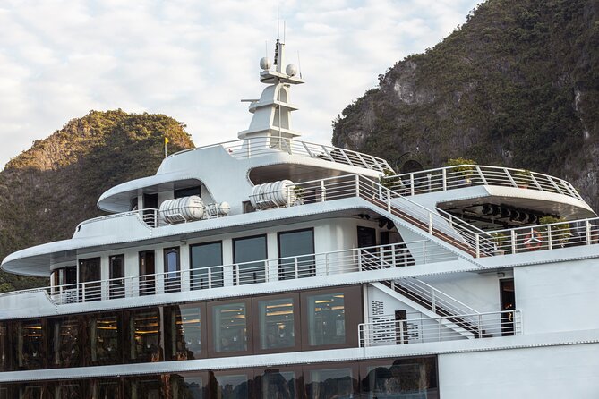 Sea Octopus Cruise - The Top Luxury Day Tour in Halong Bay - Lunch onboard: included, plus real vegetarian support