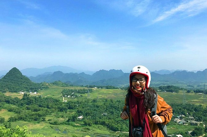 Shared Mai Chau Valley Bus and Hiking Experience - Day 2 breakfast and the short cycling-to-trek sequence