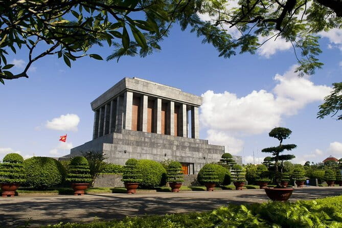 Shore Excursion: Full-day Hanoi City Tour from Halong Port - Train Street area plus lunch spot: the chaotic photo-op you should plan around