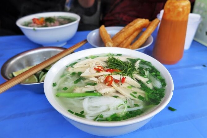 Small Group Hanoi Street Food Walking Tour with Local Guide - Stop 4: Ta Hien Street to finish with Hanoi night energy