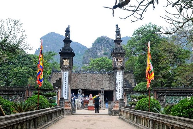 Tam Coc Ninh Binh - Hoa Lu - Deluxe Daily group Tour - Pace and logistics: what a 10-hour group day feels like