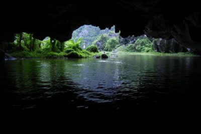 Tam Coc Ninh Binh - Hoa Lu - Deluxe Daily group Tour - Tam Coc: How the boat ride turns a day trip into a memory