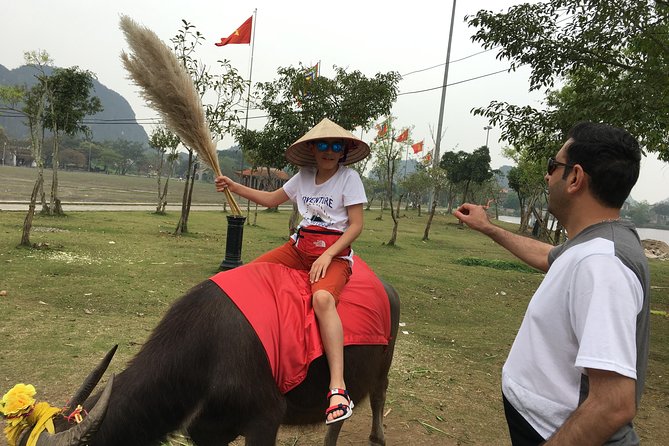 Tam Coc Ninh Binh - Hoa Lu - Deluxe Daily group Tour - The guide experience: organized can make or break the day