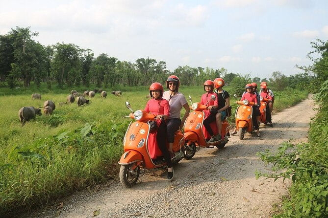 The insider's Hanoi + Train Street 4,5 Hours Female Ao Dai Riders - West Lake: the calm stretch that makes the rest of the day feel easier