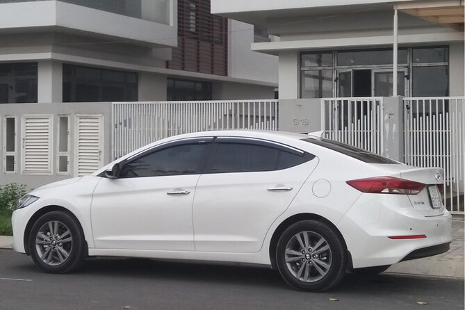 (TOP) Private car: Hanoi/Noi Bai Airport (HAN) from/to SaPa - Luggage Rules and Group Size: Where Transfers Can Feel Tight