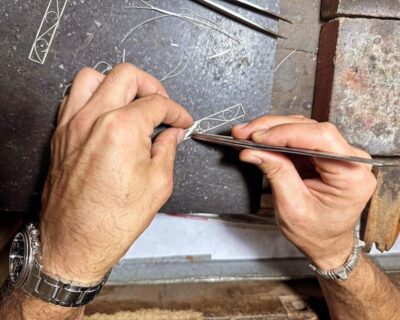 Traditional Silversmith Workshop in Hanoi - Finding the workshop: To Lich River and an alley next to a temple