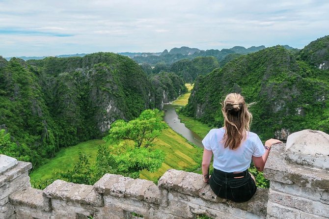 Trang An Complex - Hoa Lu - Mua cave Daily Group Tour - Lunch in Ninh Binh: A Real Meal, Not a Snack-Lunch Trap