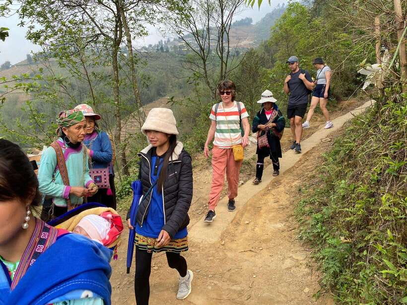 Trekking Sapa 1 Day With Local Guide, Terraced Rice Fields - Lao Chai: Black Hmong Community and the Value of Offside Paths
