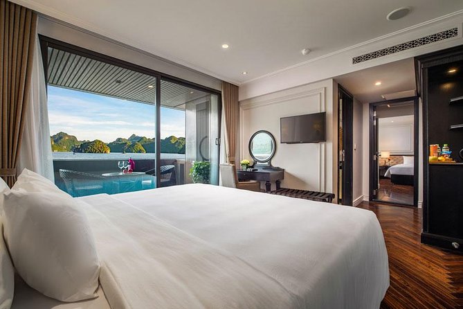 Ultra luxury style-3D/2N amazing activities Halong-Lan Ha- Cat Ba - Hanoi pickup that sets the tone: Old Quarter to Tuan Chau