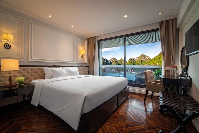 Ultra luxury style-3D/2N amazing activities Halong-Lan Ha- Cat Ba - Viet Hai Village by bike (and the easy alternative)